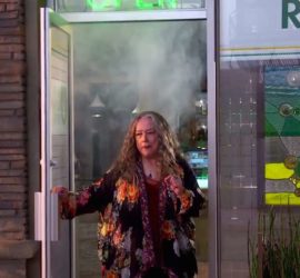 Kathy Bates in Disjointed on Netflix, Premieres August 25